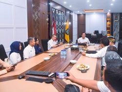 Terima Audiensi Rinjani Travel Mart, Gubernur Soroti Tiga Isu Utama: Lingkungan, Daya Saing UMKM, dan Digitalisasi.