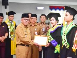 Hadiri Wisuda Unmura, Sekda Ali Sadikin: Jadikanlah Suatu Tantangan Sebagai Peluang Untuk Berkarya