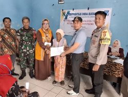 Penyaluran BLT-DD di Desa Kayangan Dirangkaikan Pengenalan Inovasi Kompos Mandiri