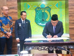 Wabup Rohman Tekankan Profesionalisme Saat Serahkan SK Direksi Tirta Randik