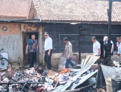 Tinjau Lokasi Kebakaran di Sekayu, Bupati Muba Janjikan Bantuan Bangun Kembali Rumah Warga
