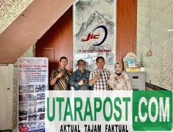 Wujudkan Tenaga Kerja Profesional, Disnakertrans Muba Kawal Keberangkatan Era Lestari dan Fitriyanti sebagai Caddy Profesional ke Malaysia