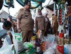 Pastikan Stok Pangan Aman dan Bebas Bahan Berbahaya Jelang Idu Ffitri, Pemkab Banyuasin Sidak di Pasar Tradisional Kenten Azhar