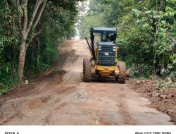 Tepati Janji, Bupati Toha Tohet Langsung Eksekusi Perbaikan Jalan Strategis Lawang Wetan