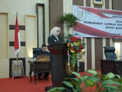 Rapat Paripurna DPRD, Wabup Netta Sampaikan Nota Pengantar LKPJ Bupati Banyuasin Tahun 2025