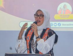 Hadiri Seminar Nasional UKM Literasi Ilmiah UIN Mataram, Bunda Sinta: Sikapi Kemajuan Teknologi AI dengan Bijak