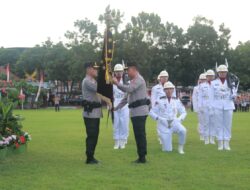 Terima Pataka dari Irjen Pol Edy Murbowo, Irjen Pol Kalingga Rendra Raharja Pimpin Polda NTB