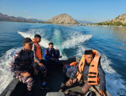  Cari Penumpang KMP Belida Yang Melompat ke Laut, Ditpolairud Polda NTB Bersama Tim Gabungan Sisir Perairan Pulau Paserang