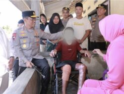 Jenguk Korban Tersulut Api di Ponpes di Lombok Tengah, Kapolda NTB Janji Kawal Restitusi dan Tuntaskan Kasus