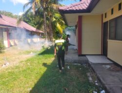 Cegah Demam Berdarah, Biddokkes Polda NTB Lakukan Fogging di SPN Belanting