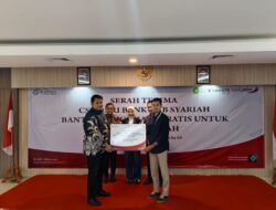 Wujud Sinergi dan Kepedulian Sosial, Bank Jatim Bersama Bank NTB Syariah & IZI Salurkan Bantuan Kacamata Gratis bagi Pelajar di Jawa Timur