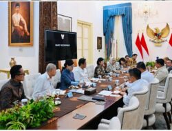Perkuat Sinergi Jaga Stabilitas Keuangan dan Kepercayaan Pasar, Presiden Prabowo Pimpin Rapat KSSK