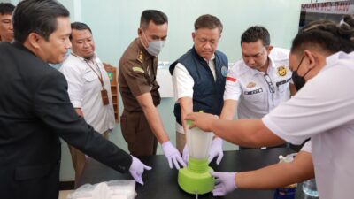 Selundupkan Sabu 1 Kg di Korset dan Dubur, Kurir Asal Malaysia Diringkus BNNP NTB