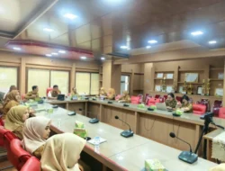 Sekda Banyuasin Simak Zoom Meeting Pengendalian Inflasi Daerah dan Evaluasi Dukungan Pemerintah Daerah Dalam Program 3 Juta Rumah