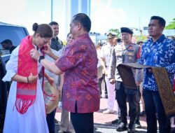 Putri Mahkota Victoria Tiba di Lombok, Disambut Tenun Sasak dan Minuman Rempah