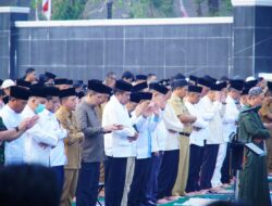 Pemkab Muba Gelar Shalat istisqo Memohon Hujan, Bupati Toha Bagikan Masker di Tengah Kemarau
