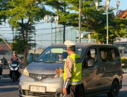Cegah Lakalantas, Ditlantas Polda NTB Gencarkan Penerangan Keliling di Kota Mataram