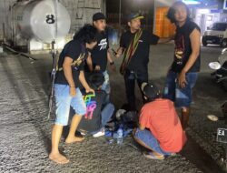 Kurir Sabu Jaringan Surabaya Dicegat Tim Opsnal Polsek Rasana’e Barat di SPBU Amahami Kota Bima, Dua Pria Diamankan