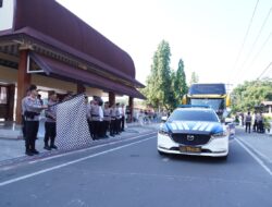 Lepas Pasukan BKO ke Dompu-Bima, Wakapolda NTB: Jaga Integritas dan Kehormatan Polri