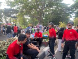 Beri Rasa Aman Pengunjung CFD Udayana, Sat Samapta Polresta Mataram Gencarkan Patroli Bersepeda
